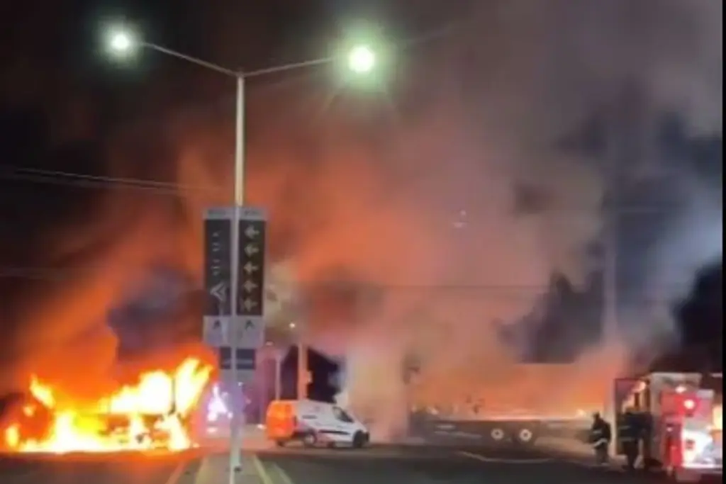 Imagen Bloqueos y violencia en Sinaloa: cierran salidas de Culiacán