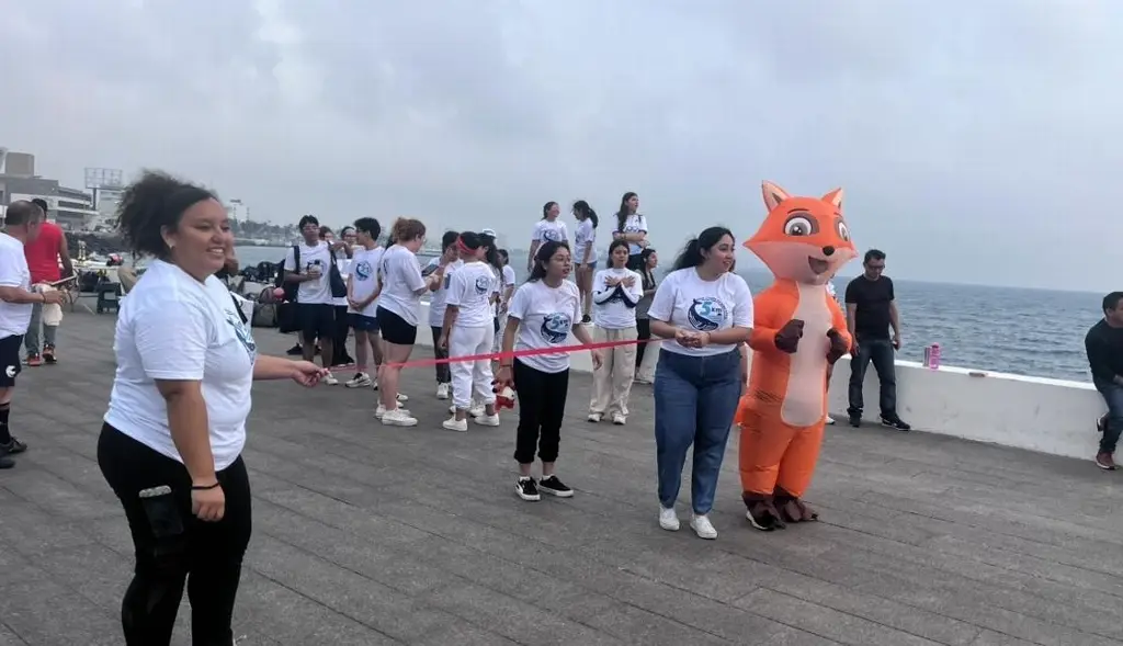 Imagen Realizan la “Carrera Semestral por tu Salud” organizada por la facultad de Medicina de la UV
