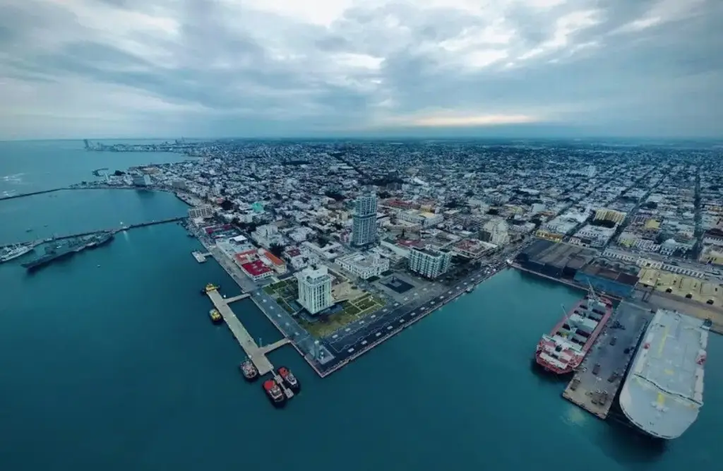 Imagen Por evento de norte, cierran Puerto de Veracruz