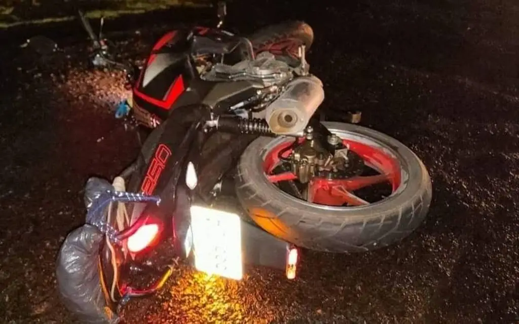 Imagen Motociclista choca de frente contra auto en el Nuevo Veracruz