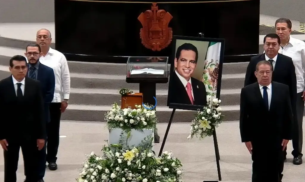 Imagen Con sus cenizas, Congreso realiza homenaje póstumo a Fidel Herrera, exgobernador de Veracruz 