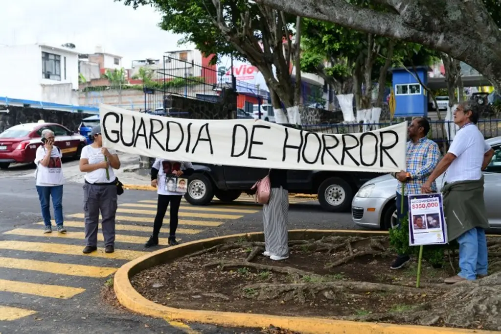 Imagen Organizaciones civiles protestan contra homenaje a Fidel Herrera, exgobernador de Veracruz