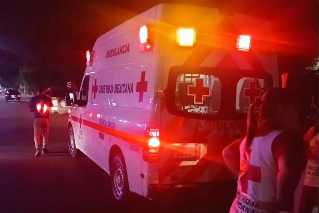 Imagen Fuerte choque en el centro de Veracruz deja una lesionada y aceite regado