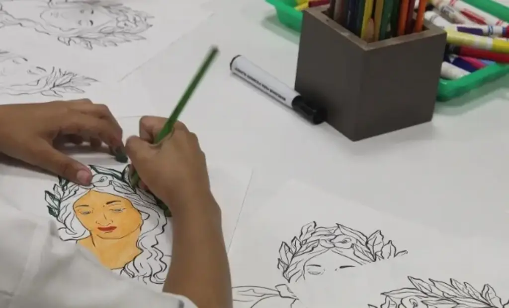 Imagen Imparten talleres de dibujo y pintura en el puerto de Veracruz; checa cómo participar