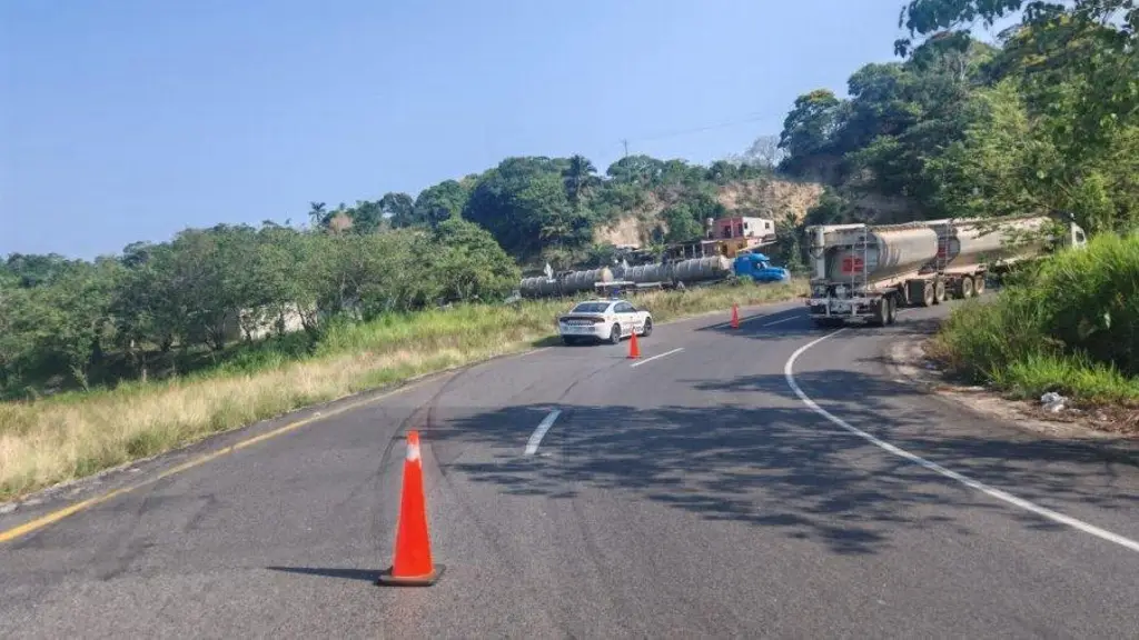 Imagen Se registra cierre de circulación en autopista de Veracruz; es por esta razón 