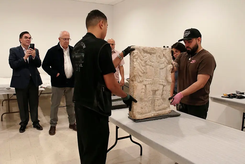 Imagen México recupera fragmento de panel maya del Museo Nacional de Arte Mexicano en EU