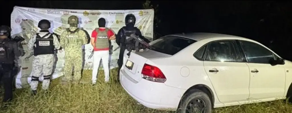 Imagen Aseguran vehículos y arma de fuego en Papantla
