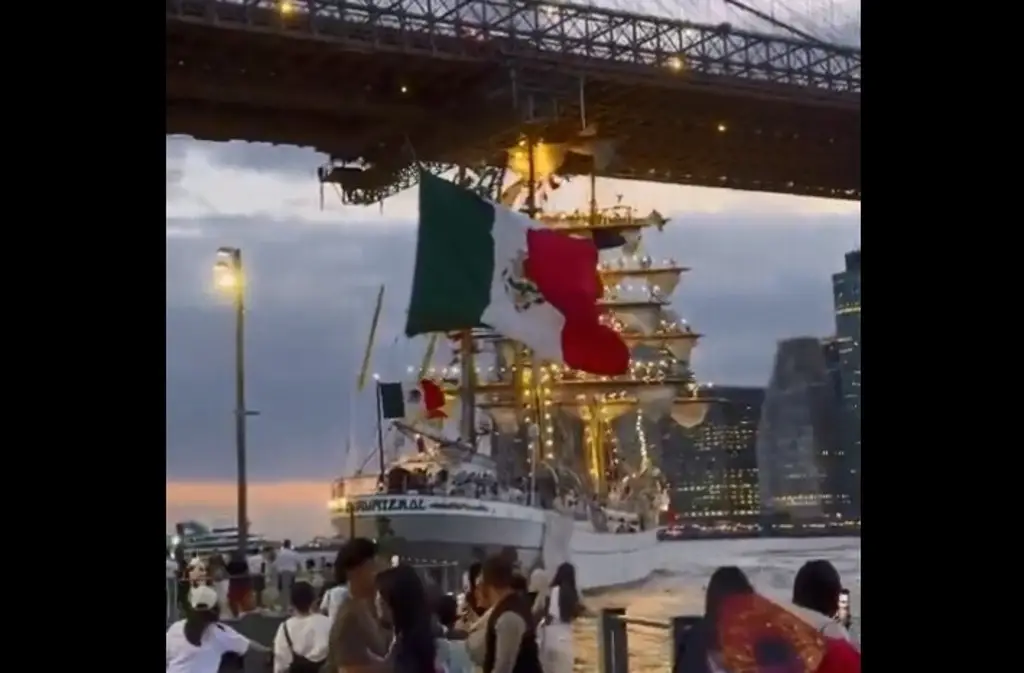 Imagen Choque de Buque Cuauhtémoc deja 22 heridos de la tripulación; 3 'de consideración'