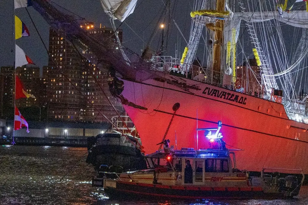 Imagen ¿Qué pudo provocar accidente del Buque Cuauhtémoc? Esto dijo el alcalde de NY 