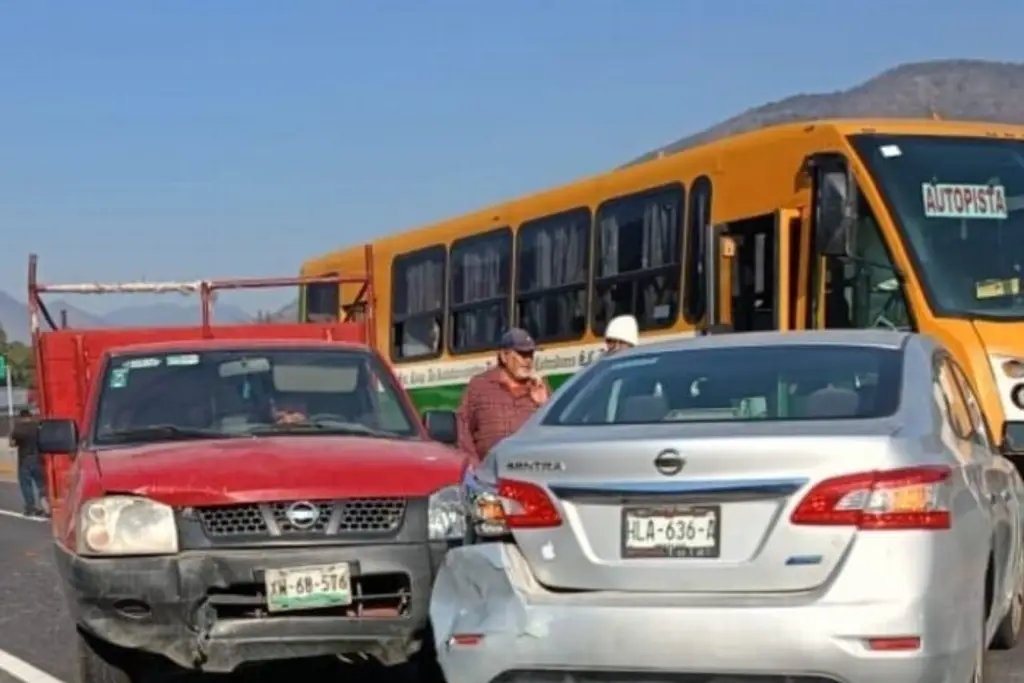 Imagen Carambola en la autopista Orizaba-Puebla, a la altura de la laguna de Nogales