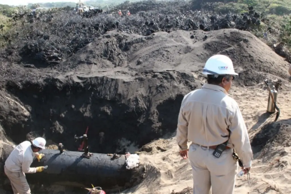Imagen Huachicol: baja robo de combustible en refinerías pero se mantiene en ductos de Pemex
