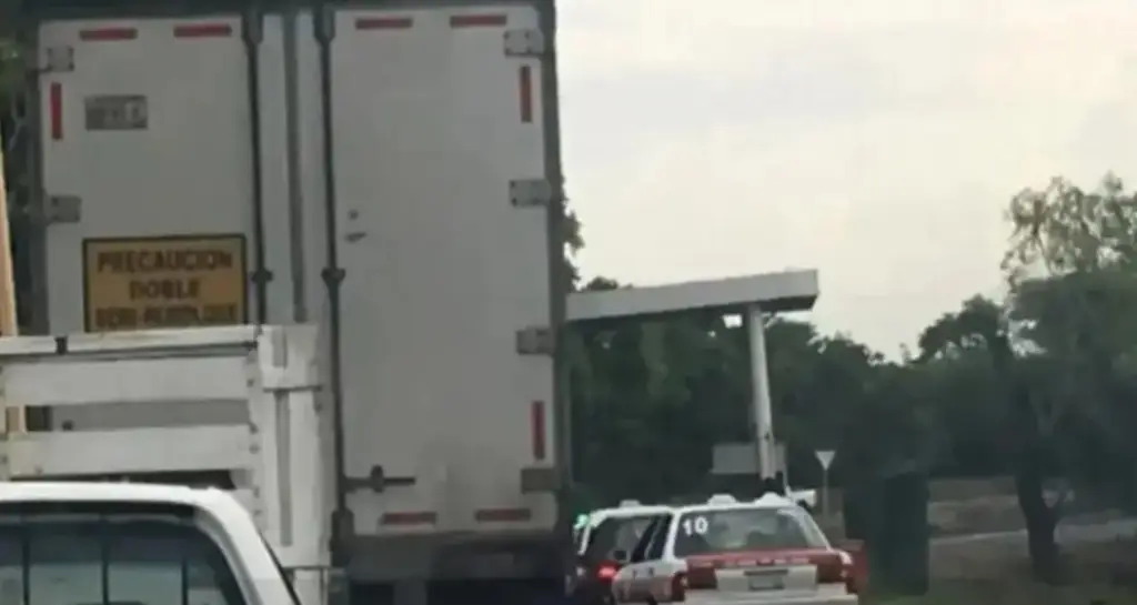 Imagen Se registra cierre parcial de circulación en autopista con dirección al puerto de Veracruz