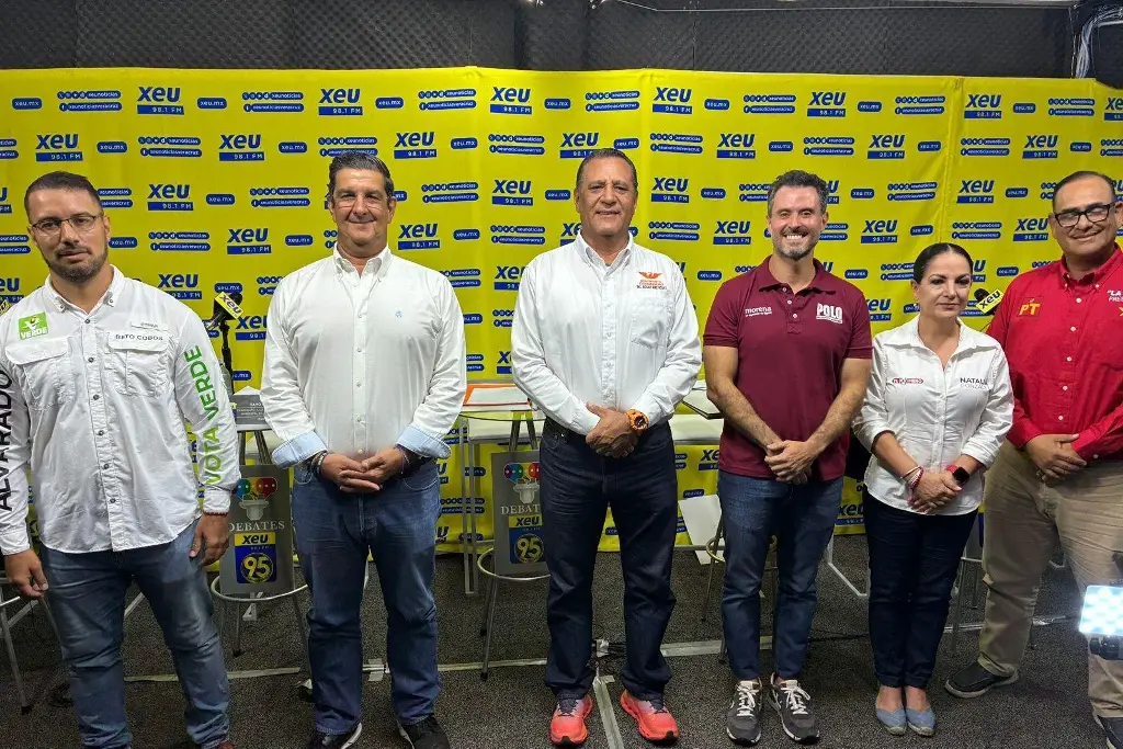 Imagen Propuestas y críticas, así se vivió el debate de la XEU de candidatos de Alvarado  