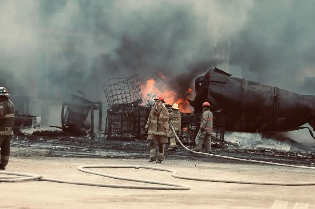 Imagen Se registra incendio de empresa en Cadereyta, Nuevo León; reportan un herido 