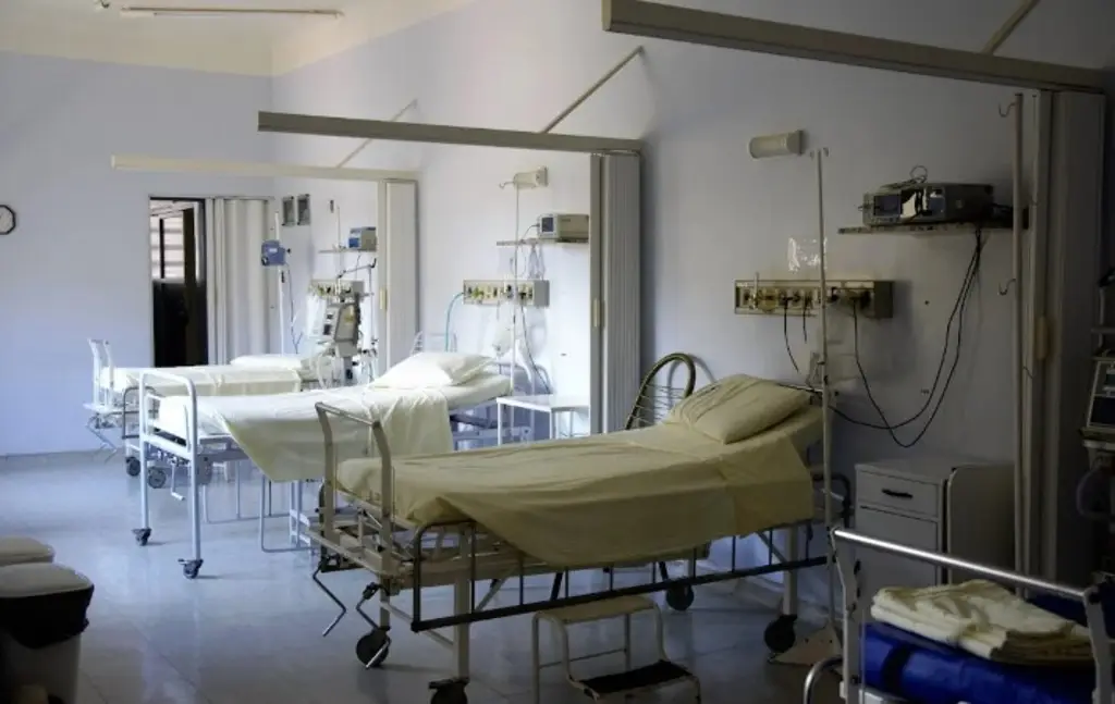 Imagen Hospital del ISSSTE en Veracruz confirma reparación de aire acondicionado 