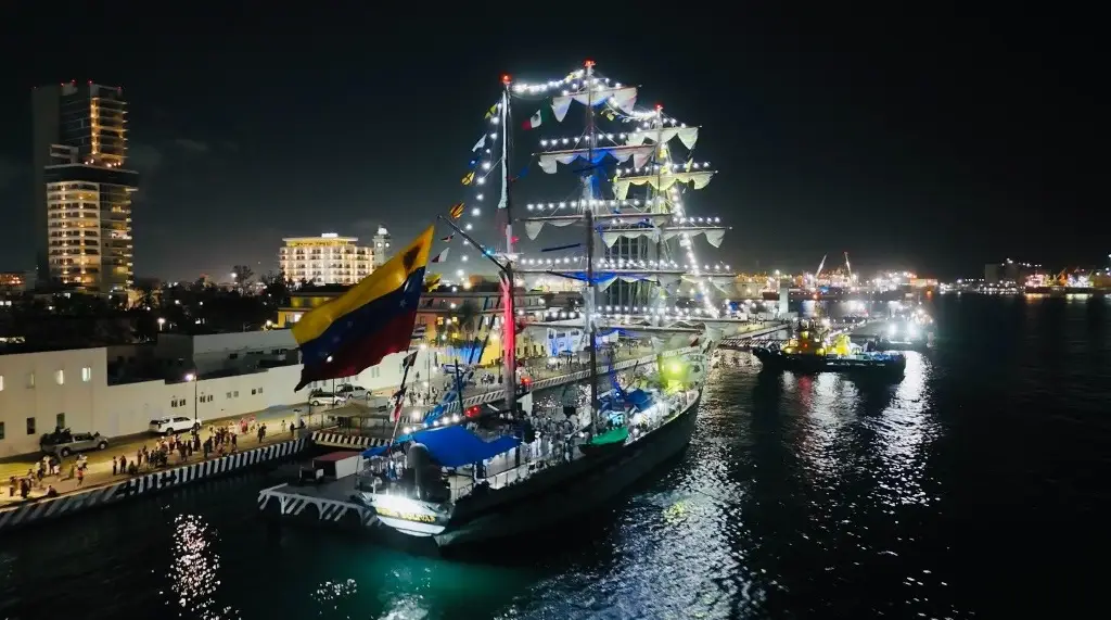 Imagen ¿A qué hora estará abierto el buque Simón Bolívar este fin de semana en Veracruz?