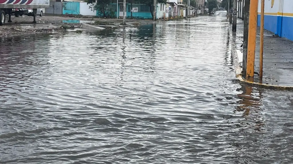 Imagen Informan por qué se inundó Veracruz-Boca del Río la mañana de este sábado