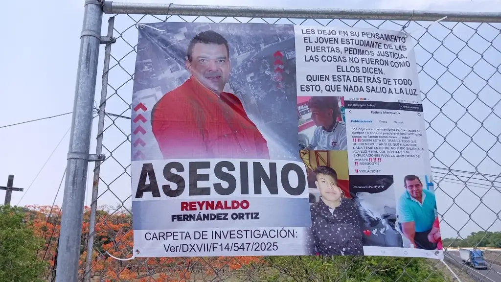 Imagen Bloquean en ambos sentidos el puente de Jamapa; acusan a candidato de MC 