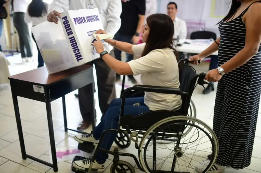 Imagen Reportan suspensión de votación en 23 casillas en Veracruz, 8 fueron por riesgo de violencia