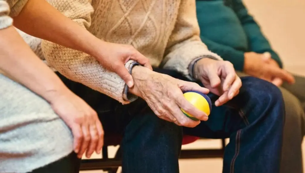 Imagen Crean bolígrafo con Inteligencia Artificial que puede detectar la enfermedad de Parkinson