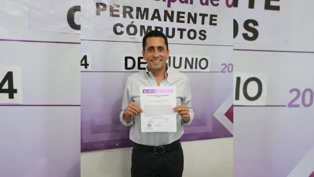 Imagen Recibe Hugo Chahín constancia de mayoría como alcalde electo de Orizaba