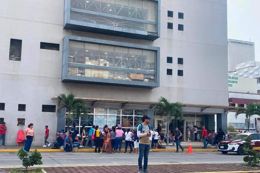 Imagen Faltan climas en Hospital Regional y Torre Pediátrica, acusan madres de niños con cáncer en Veracruz 