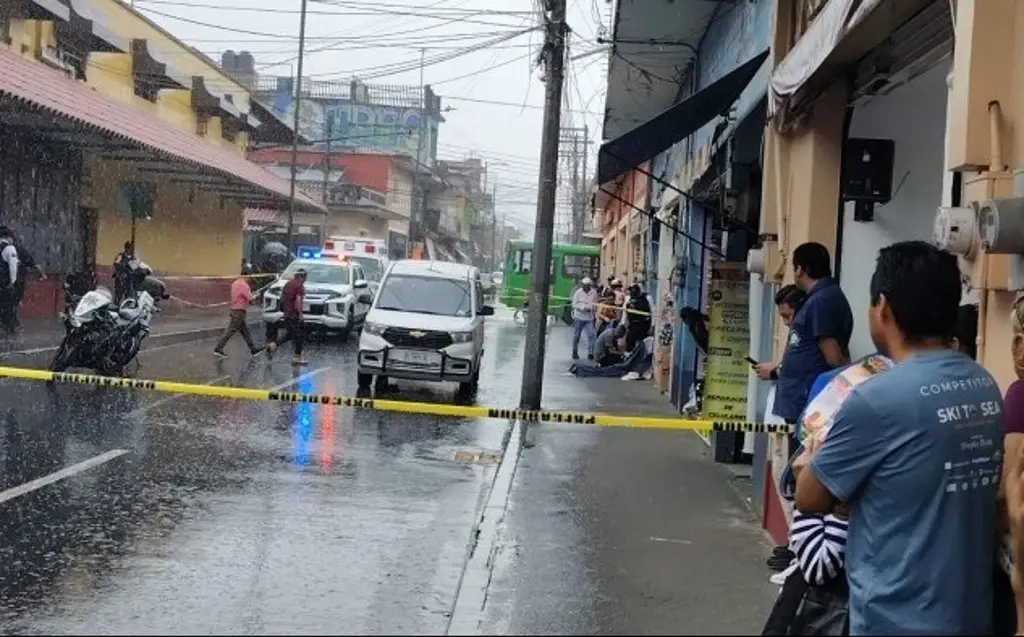 Imagen Se desvanece y muere en calles del Centro Histórico de Orizaba, Veracruz 