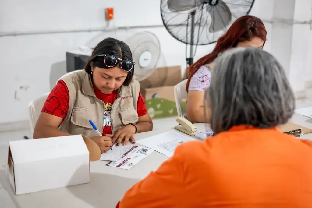 Imagen Inician registros a Mujeres Bienestar 60-64 años en Veracruz, Boca del Río y Medellín