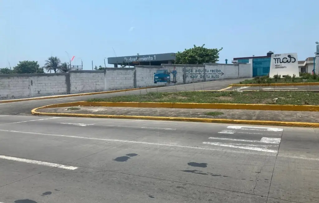 Imagen ¿Hay paso contínuo frente a la planta de tratamiento de aguas residuales?