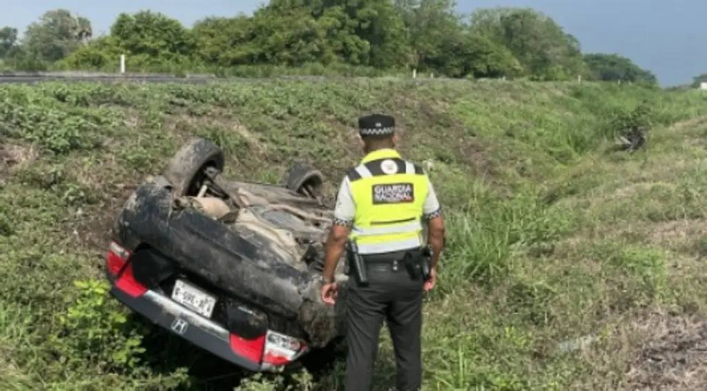 Imagen Hay cierre parcial de circulación en carretera de Veracruz 
