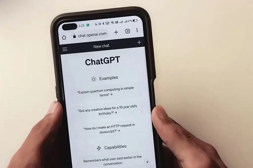 Imagen Estudio concluye que los chatbots de IA como ChatGPT no generan adicción
