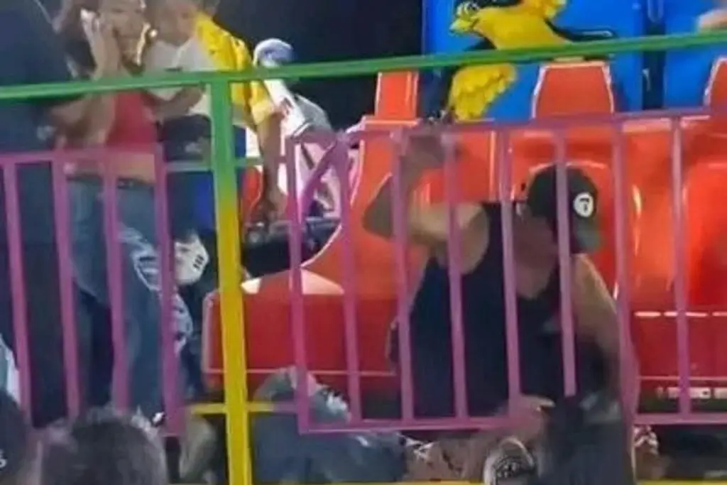 Imagen Cae juego mecánico 'el martillo' en feria de Nuevo León y deja 15 lesionados
