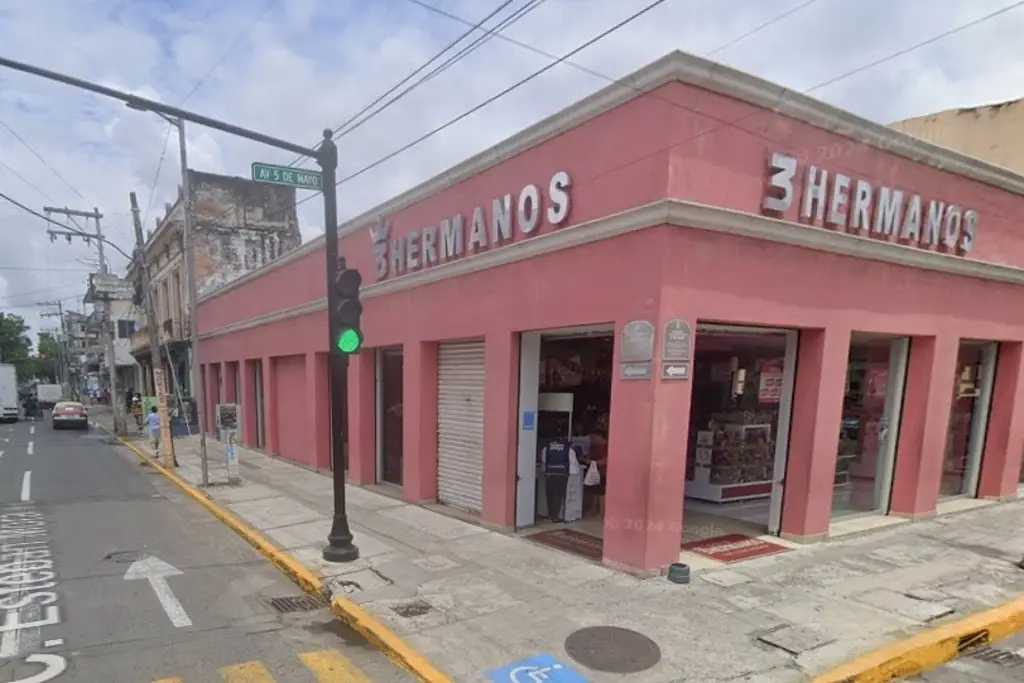 Imagen Roban zapatería en el centro de Veracruz y se quejan de falta de seguridad por obras viales