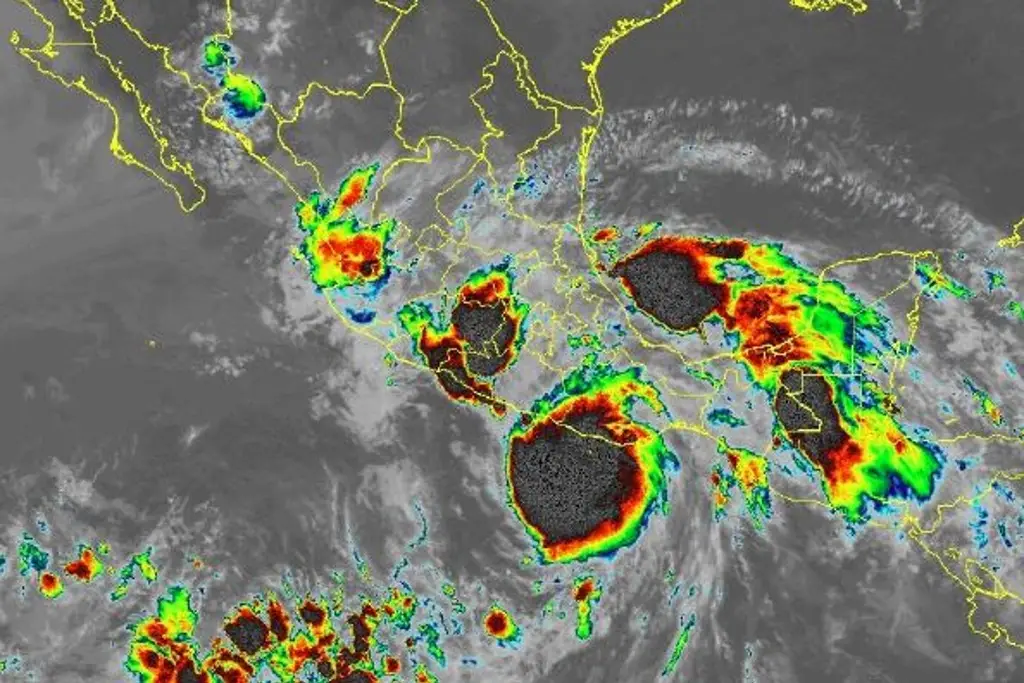 Imagen Huracán Erick sube a categoría 4 antes de tocar tierra: Centro Nacional de Huracanes