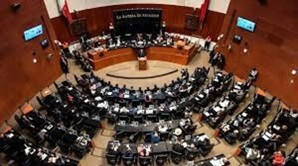 Imagen Senadores aprueban en comisiones reforma a la Ley Antilavado
