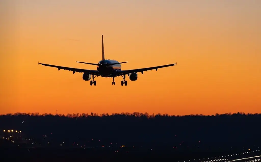 Imagen Aerolíneas estadounidenses cancelan vuelos a Medio Oriente por escalada de conflicto Irán - Israel