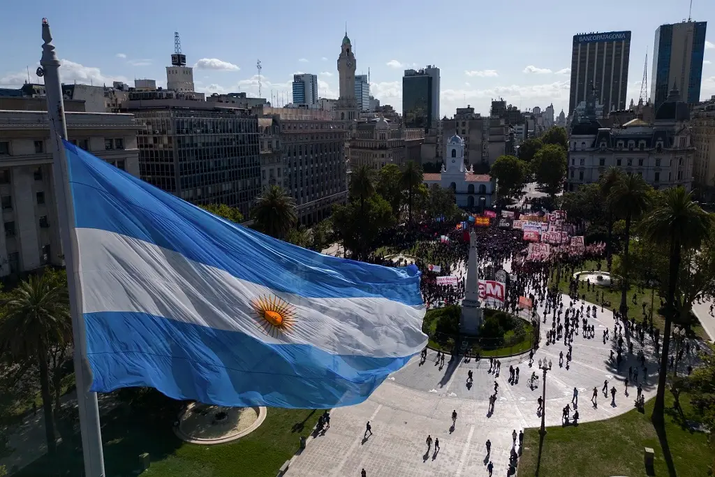 Imagen Cae superávit comercial en Argentina, pero mantiene porcentaje positivo