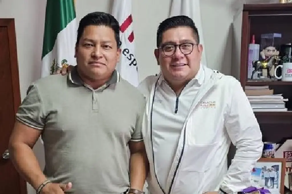 Imagen Alcalde electo independiente  de Zaragoza se une a Morena; 