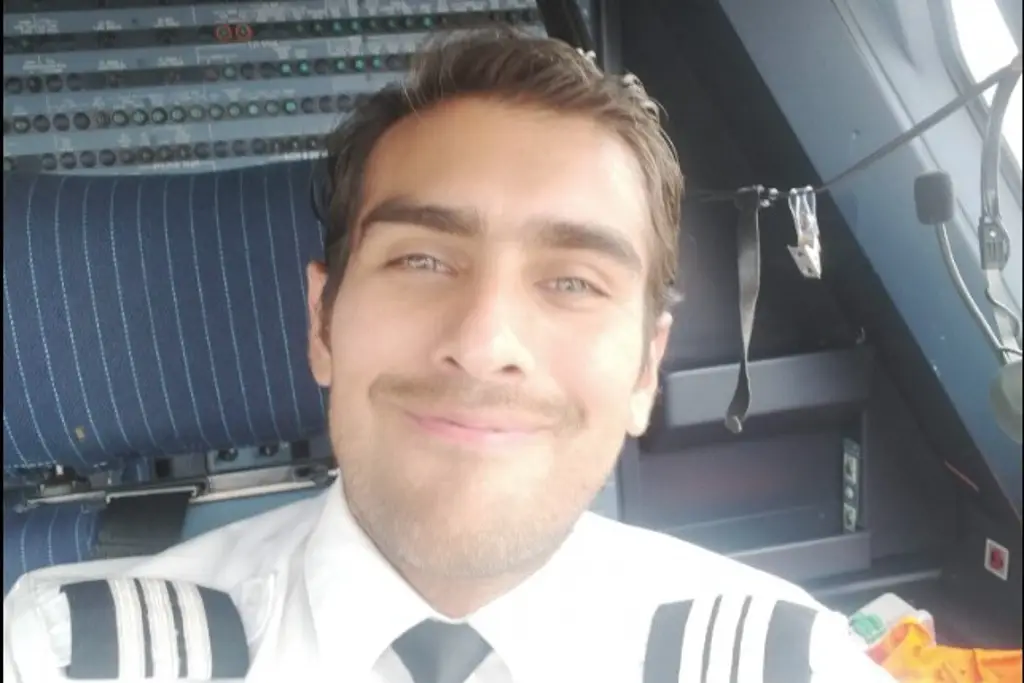 Imagen Reconocen 'heroísmo' de piloto de Veracruz tras salvar 215 vidas en vuelo de Viva Aerobus (+Video)
