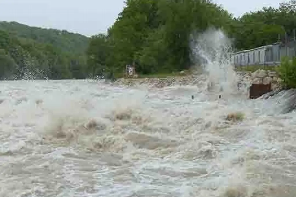 Imagen Sube nivel del río Jamapa a la altura de El Tejar. Esto informa Conagua
