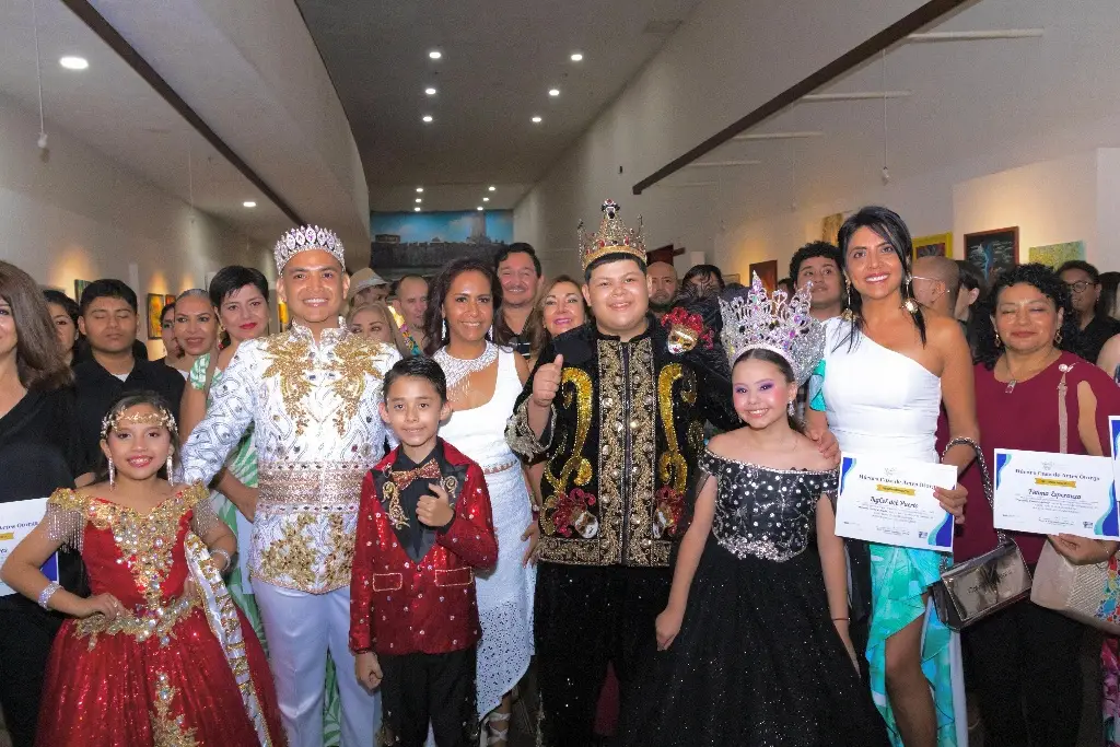Imagen Llega el Carnaval de Veracruz con la inauguración de 'Alegoría Carnestolenda'