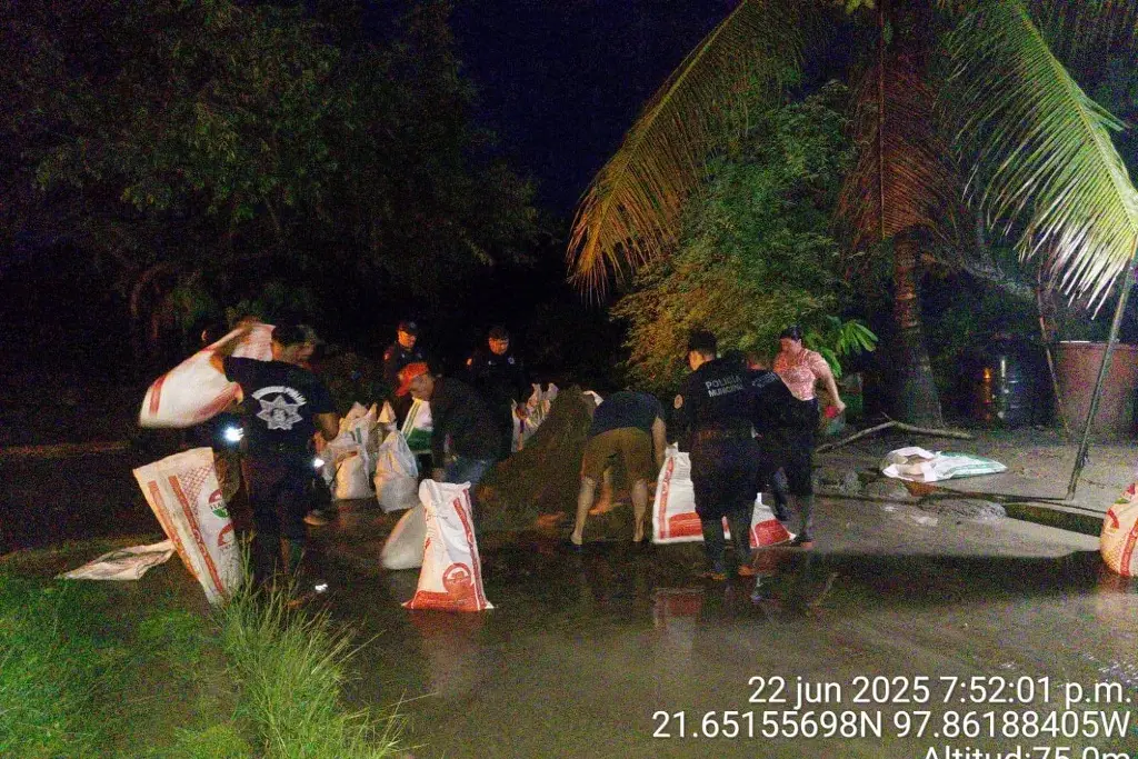 Imagen Suspenden clases en Ozuluama, Veracruz, por lluvias 
