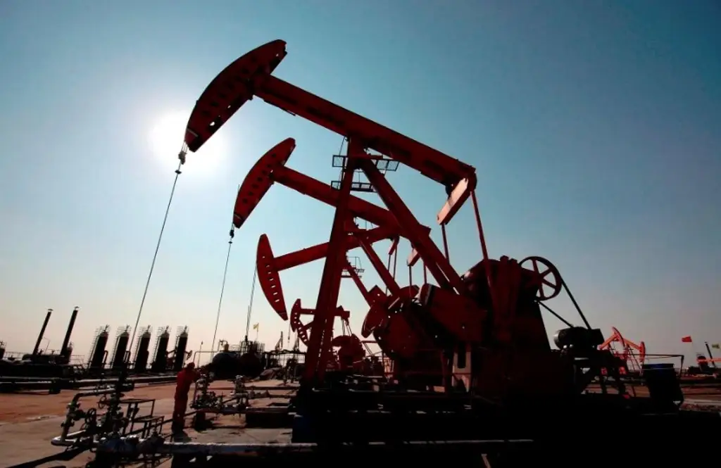 Imagen Petróleo de Texas cae un 7,2 % tras ataque iraní a base de EU en Qatar