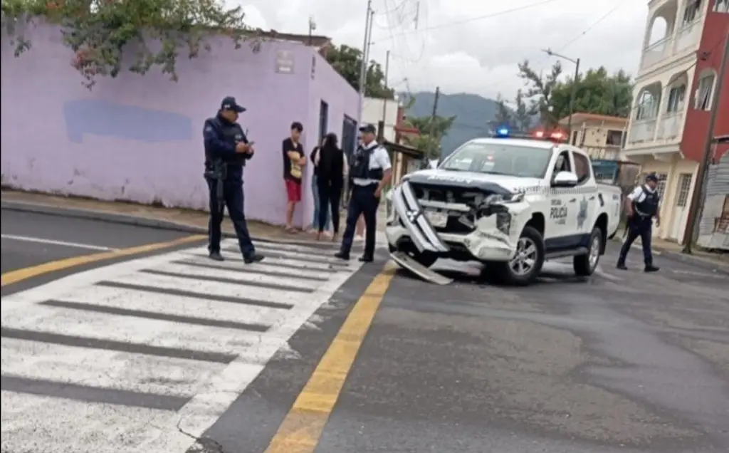 Imagen Otro choque protagonizado por patrulla de la Policía Municipal de Orizaba con auto particular