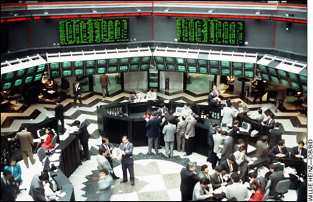 Imagen Bolsa mexicana arranca semana con retroceso del 0.33%