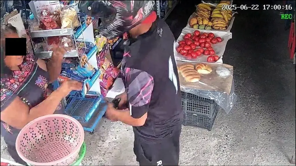 Imagen Captan violento asalto a tiendita en Boca del Río (+video)