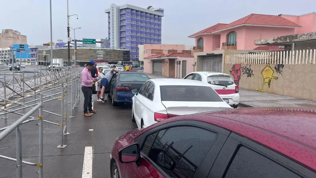 Imagen Carambola en bulevar de Boca del Río 