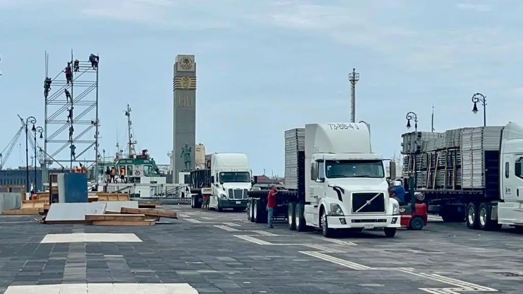 Imagen Desinstalan escenario en el malecón donde serían los masivos del Carnaval de Veracruz