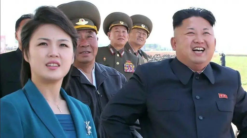 Imagen Reaparece Ri Sol-ju, esposa de líder norcoreano que dejó de ser vista por año y medio