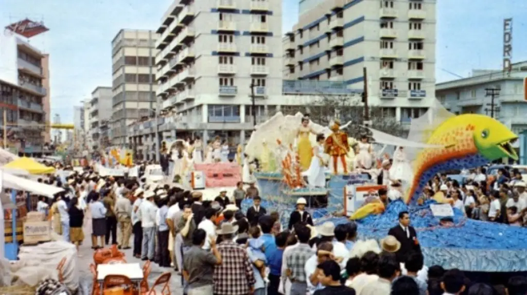 Imagen Añoran los desfiles por la avenida Independencia y el paseo náutico del Carnaval de Veracruz